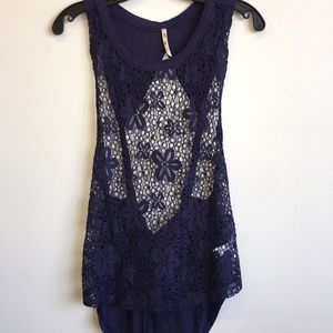 Heart Hips shirt NWOT